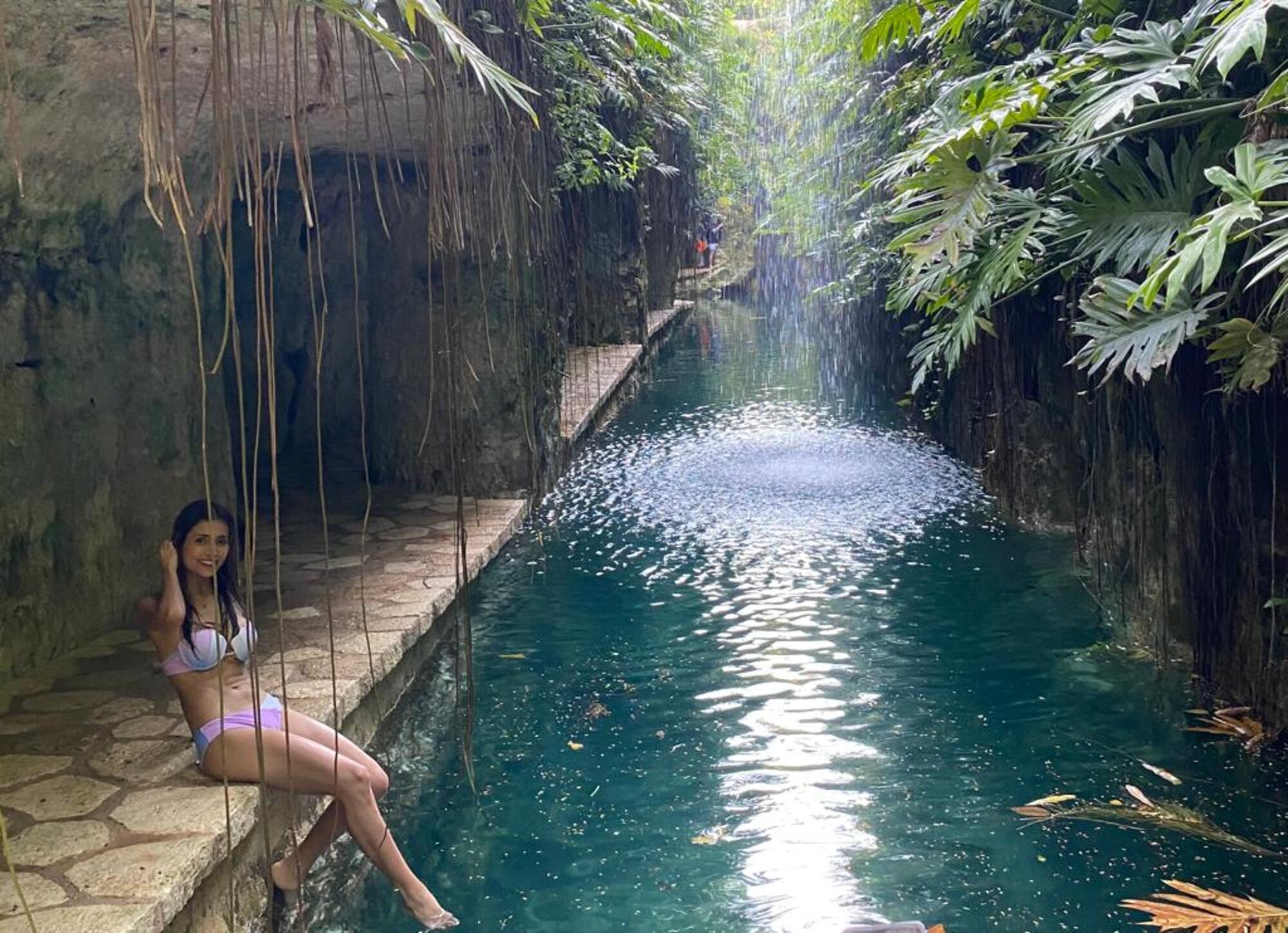 Hacienda Mucuyché + 2 Cenotes + Oxkintok